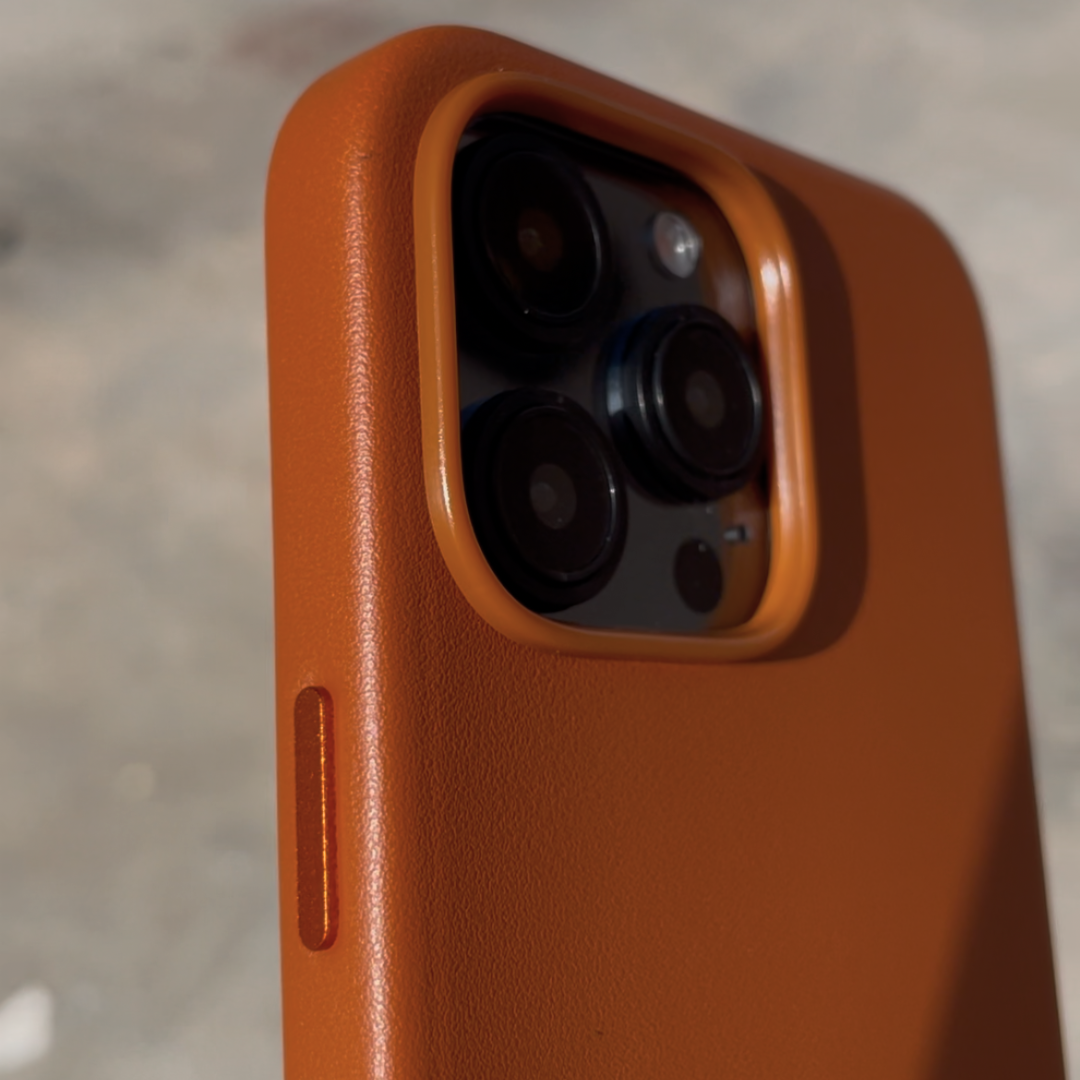 MagSafe Leather iPhone Case - Brown